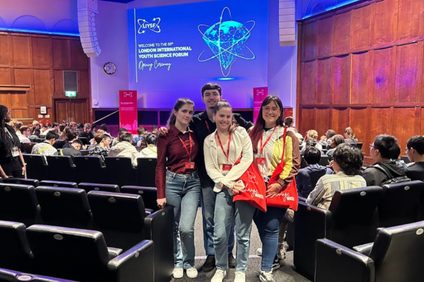 Alunos do Senac participaram de fórum internacional em Londres.